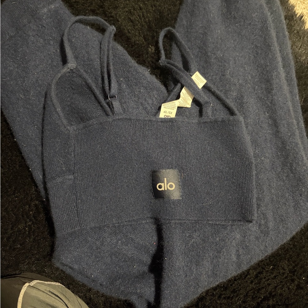Alo yoga cashmere blend set - Picture 4 of 7